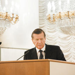 Первый вице-премьер Виктор ЗУБКОВ 